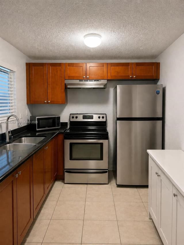 4251 NW 5th St # 131, Plantation FL 33317 - Plantation, FL - Photo 2