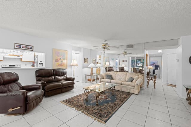 106 Half Moon Circle # B1, Hypoluxo FL 33462 - Hypoluxo, FL - Photo 6