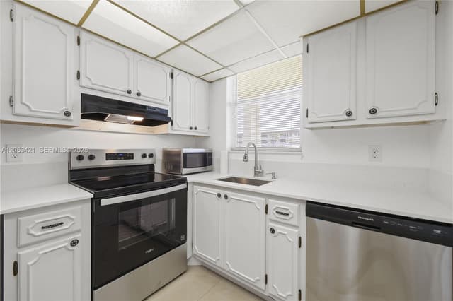 104 Paradise Harbour Blvd # 114, North Palm Beach FL 33408 - North Palm Beach, FL - Photo 5