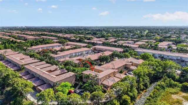 14601 SW 5th St, Pembroke Pines FL 33027 - Pembroke Pines, FL - Photo 2
