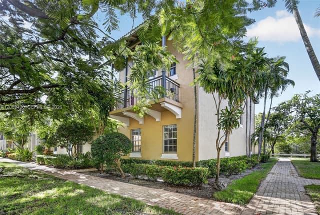 14601 SW 5th St, Pembroke Pines FL 33027 - Pembroke Pines, FL - Photo 7