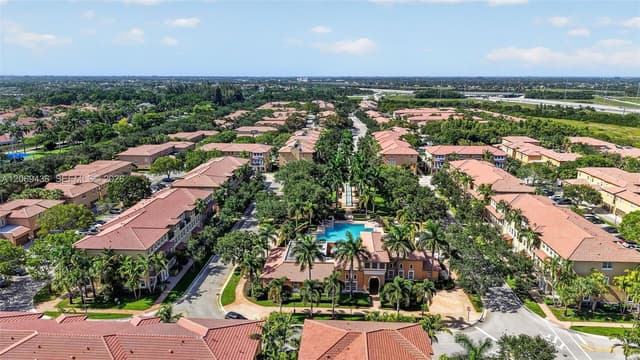14601 SW 5th St, Pembroke Pines FL 33027 - Pembroke Pines, FL - Photo 3
