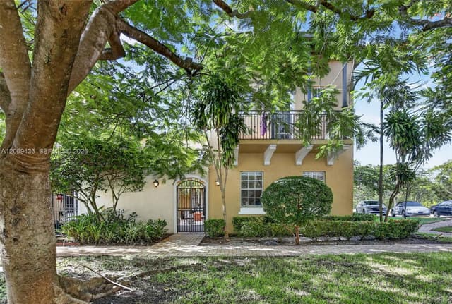 14601 SW 5th St, Pembroke Pines FL 33027 - Pembroke Pines, FL - Photo 5