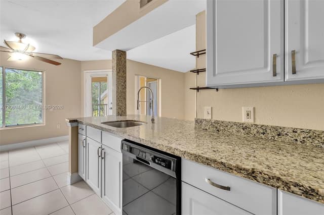 2667 NW 33rd St # 2413, Oakland Park FL 33309 - Oakland Park, FL - Photo 4