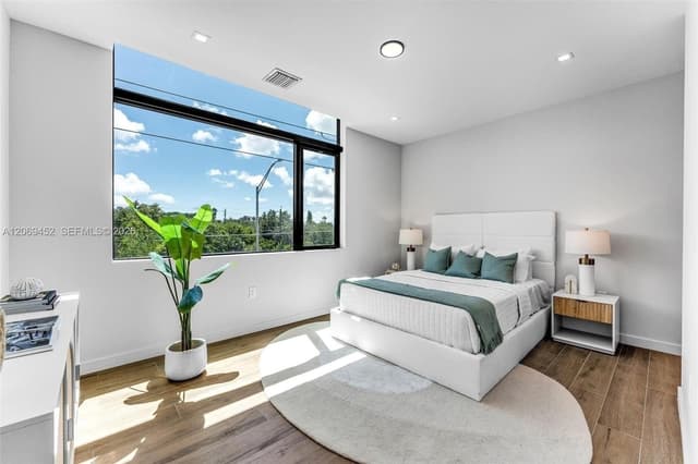 525 NE 61st St, Miami FL 33137 - Miami, FL - Photo 3