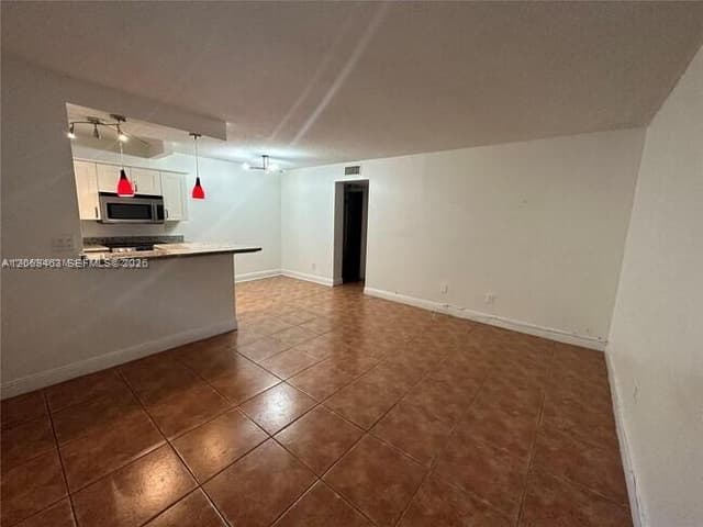 1801 S Treasure Dr # 112, North Bay Village FL 33141 - North Bay Village, FL - Photo 4