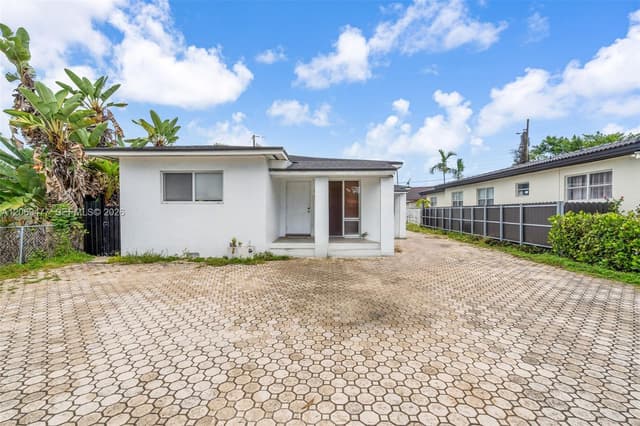 540 Beacom Blvd, Miami FL 33135 - Miami, FL - Photo 2