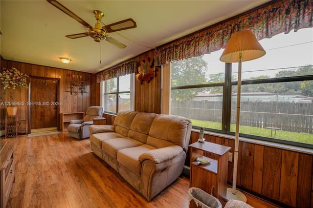 7516 Taft St, Hollywood FL 33024 - Hollywood, FL - Photo 2