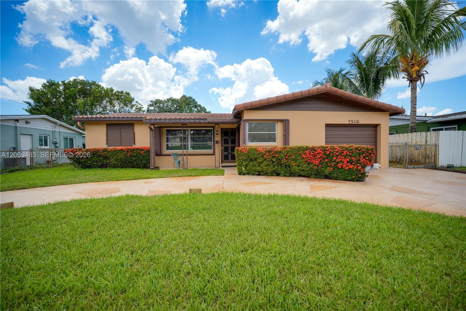 7516 Taft St, Hollywood FL 33024 - Hollywood, FL - Photo 1