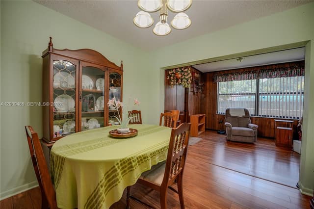 7516 Taft St, Hollywood FL 33024 - Hollywood, FL - Photo 5