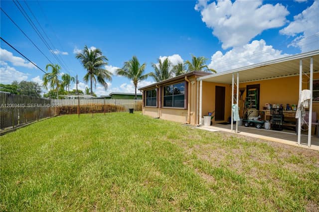 7516 Taft St, Hollywood FL 33024 - Hollywood, FL - Photo 4