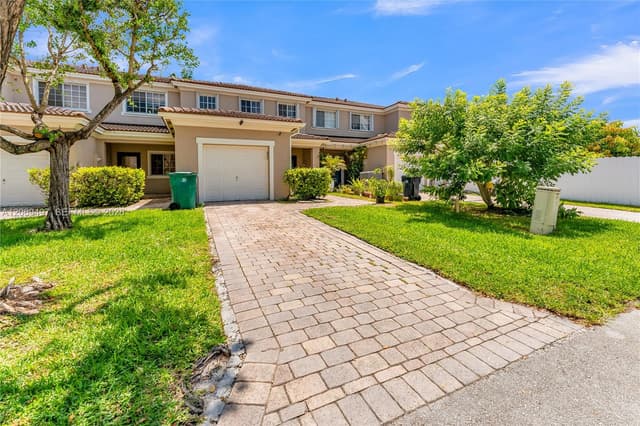 14211 SW 272nd Ln, Homestead FL 33032 - Homestead, FL - Photo 4