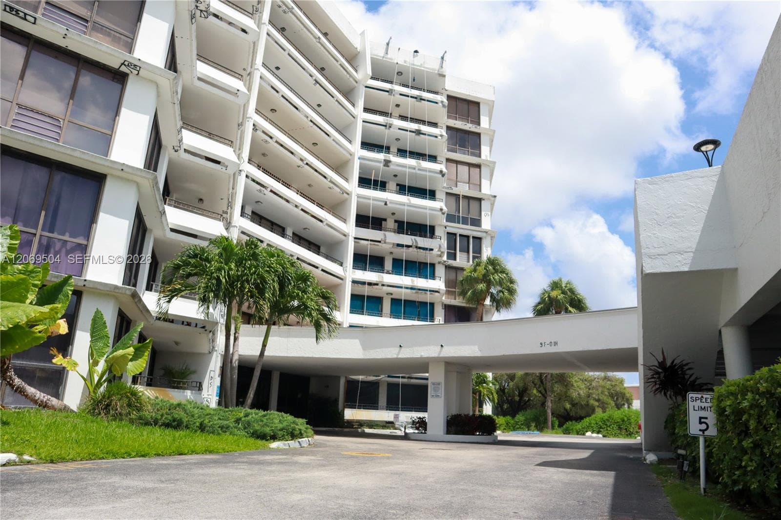 13951 Kendale Lakes Cir # 310A, Miami FL 33183 - Miami, FL - Photo 1
