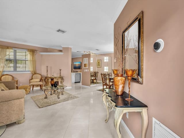 7549 NW 3rd Court, Plantation FL 33317 - Plantation, FL - Photo 2