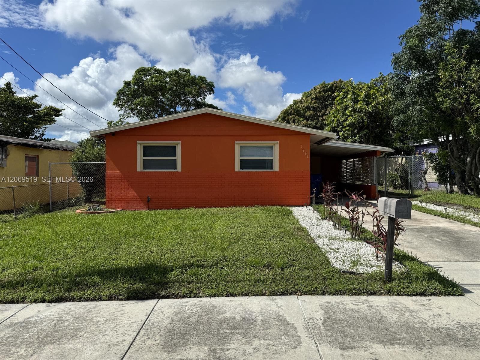 1281 W 35th St, Riviera Beach FL 33404 - Riviera Beach, FL - Photo 1