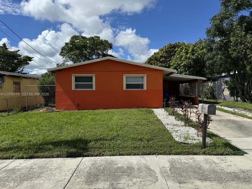 1281 W 35th St, Riviera Beach FL 33404