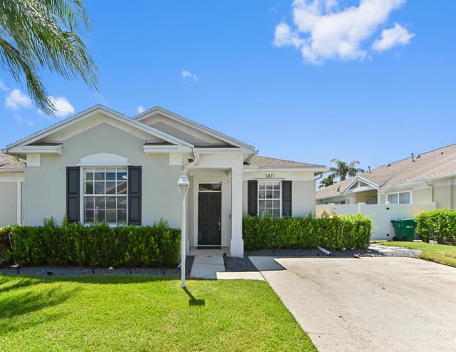 5871 Kelsey Lane, Tamarac FL 33321 - Tamarac, FL - Photo 2