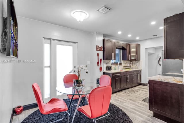 9402 NW 2nd Pl, Miami Shores FL 33150 - Miami Shores, FL - Photo 6