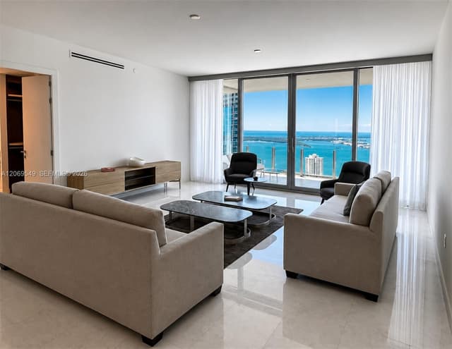 300 Biscayne Blvd Way # 4404, Miami FL 33131 - Miami, FL - Photo 2