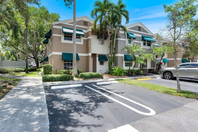 12360 SW 52ND Court, Cooper City FL 33330 - Cooper City, FL - Photo 2