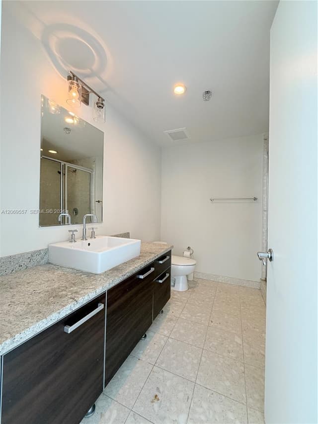 185 SW 7th St # 4100, Miami FL 33130 - Miami, FL - Photo 6