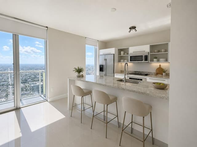185 SW 7th St # 4100, Miami FL 33130 - Miami, FL - Photo 3