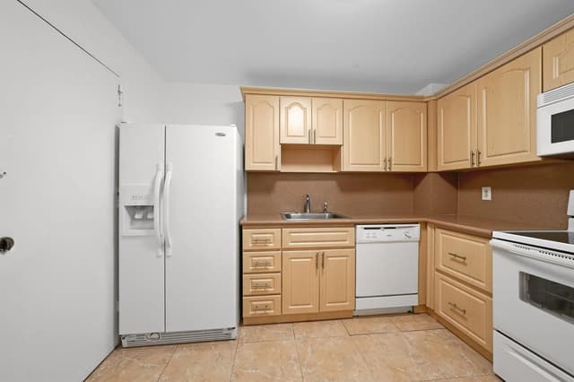 401 Golden Isles Drive # 1014, Hallandale Beach FL 33009 - Hallandale Beach, FL - Photo 4