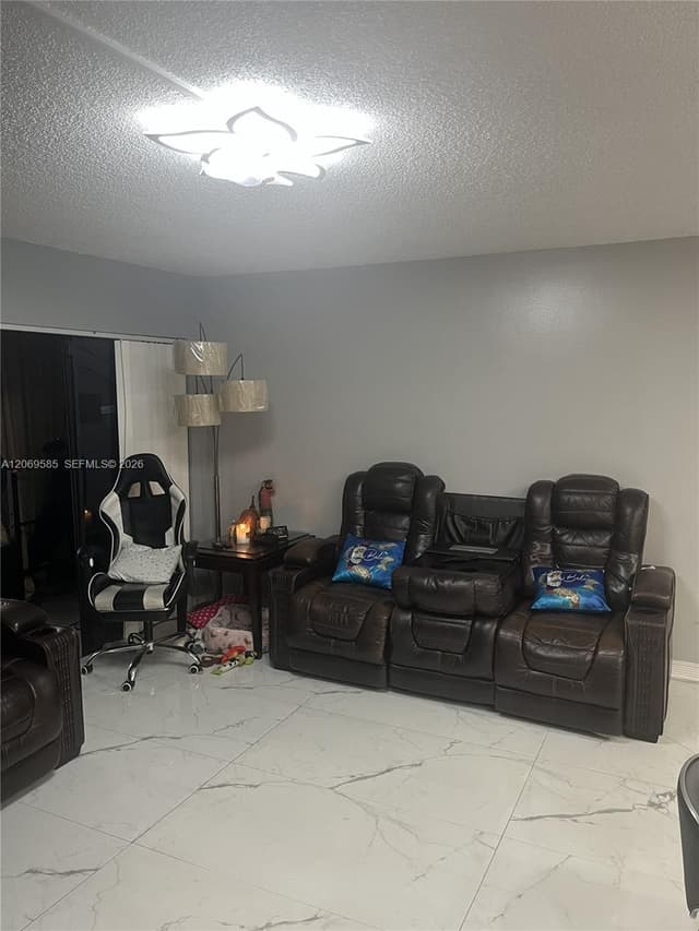 819 NE 199th St # 101, Miami FL 33179 - Miami, FL - Photo 5