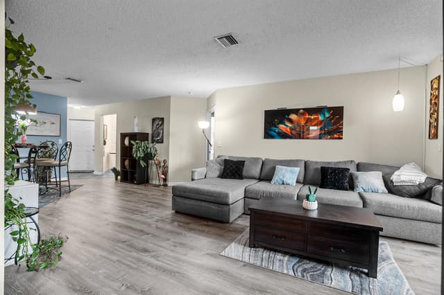 4161 Coral Tree Circle # 261, Coconut Creek FL 33073 - Coconut Creek, FL - Photo 3