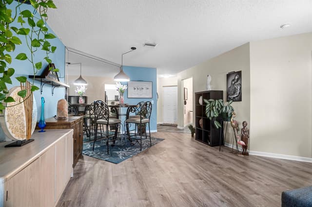 4161 Coral Tree Circle # 261, Coconut Creek FL 33073 - Coconut Creek, FL - Photo 4