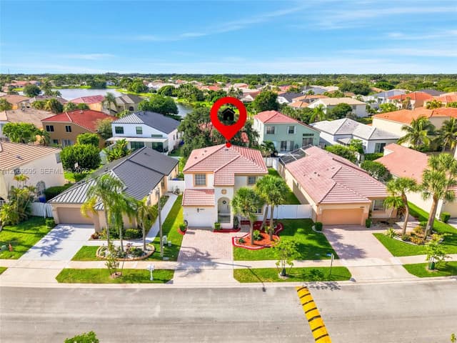 15872 NW 21st St, Pembroke Pines FL 33028 - Pembroke Pines, FL - Photo 2
