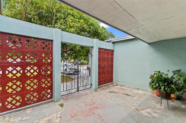 7531 Harbour Blvd, Miramar FL 33023 - Miramar, FL - Photo 3