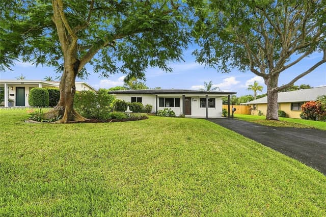 450 SW 1st St, Boca Raton FL 33432 - Boca Raton, FL - Photo 2