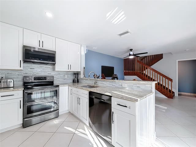10977 Long Boat Dr # 10977, Cooper City FL 33026 - Cooper City, FL - Photo 2