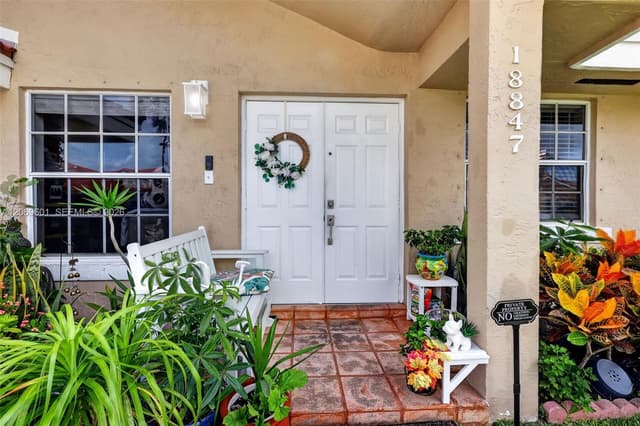 18847 NW 83rd Pl, Hialeah FL 33015 - Hialeah, FL - Photo 6