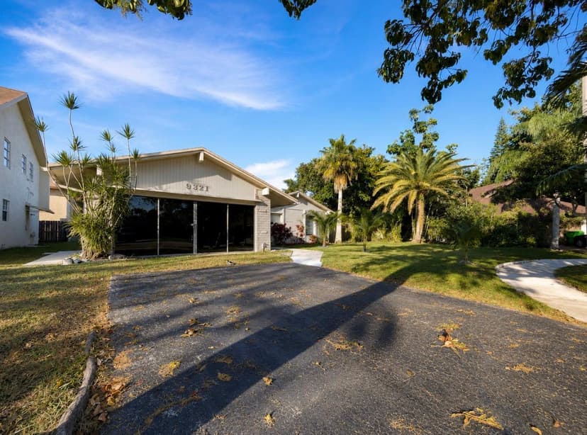 9321 NW 35TH Manor, Sunrise FL 33351