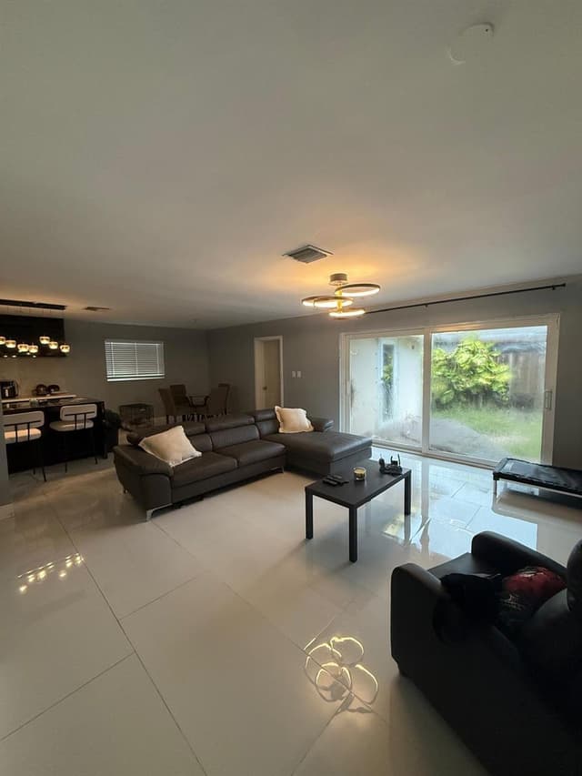 9321 NW 35TH Manor, Sunrise FL 33351 - Sunrise, FL - Photo 4