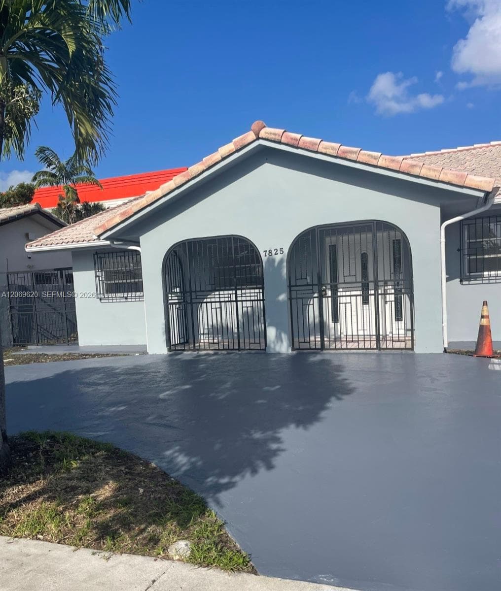 7825 W 4th Ln, Hialeah FL 33014 - Hialeah, FL - Photo 1
