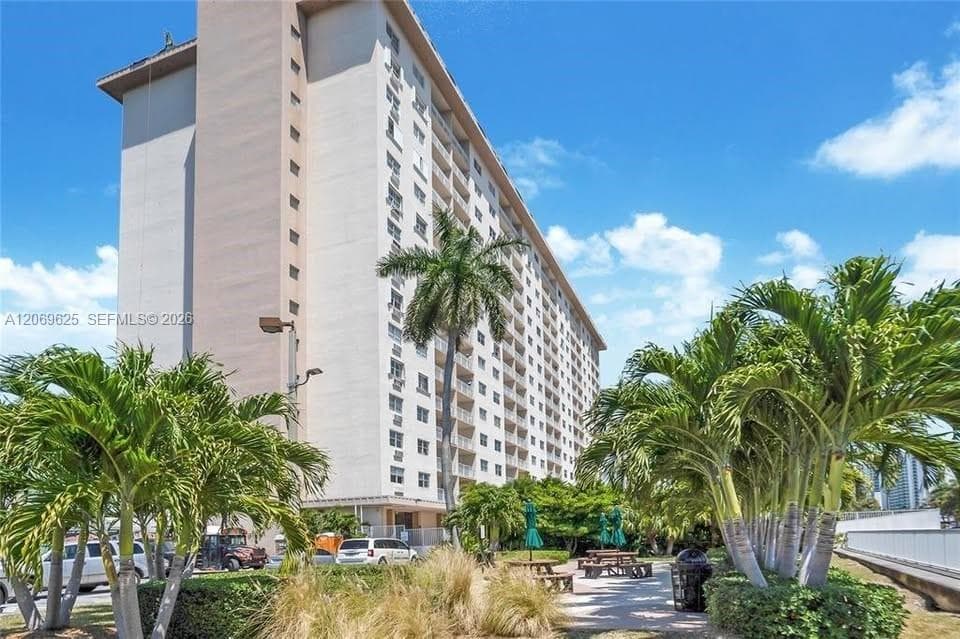 400 Kings Point Dr # 316, Sunny Isles Beach FL 33160 - Sunny Isles Beach, FL - Photo 1