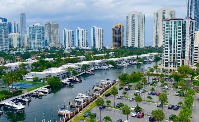 400 Kings Point Dr # 316, Sunny Isles Beach FL 33160 - Sunny Isles Beach, FL - Photo 5