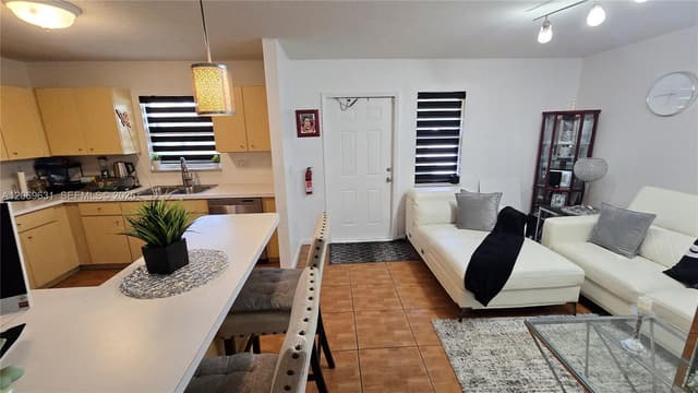 6146 SW 25th St, Miramar FL 33023 - Miramar, FL - Photo 7