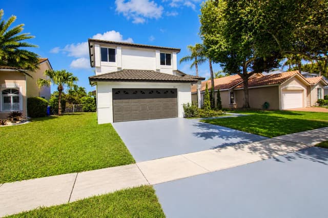 261 SW 178th Way, Pembroke Pines FL 33029 - Pembroke Pines, FL - Photo 4