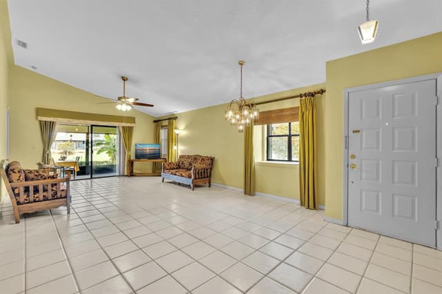 4787 Brighton Lakes Boulevard, Boynton Beach FL 33436 - Boynton Beach, FL - Photo 7