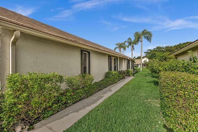 4787 Brighton Lakes Boulevard, Boynton Beach FL 33436 - Boynton Beach, FL - Photo 3