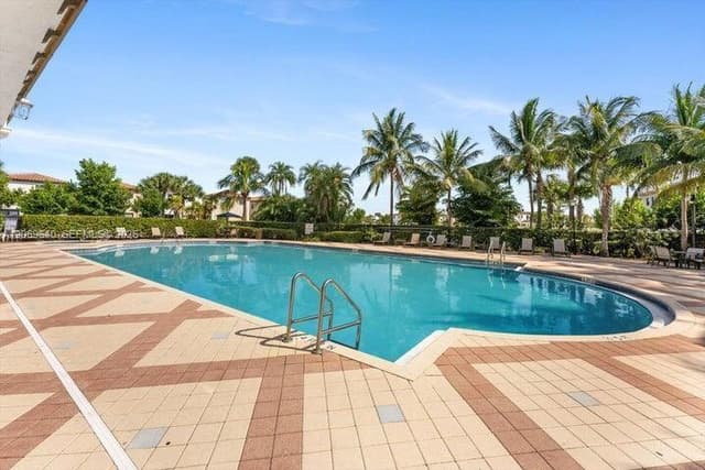 5010 Genove Pl # 5010, Riviera Beach FL 33410 - Riviera Beach, FL - Photo 2