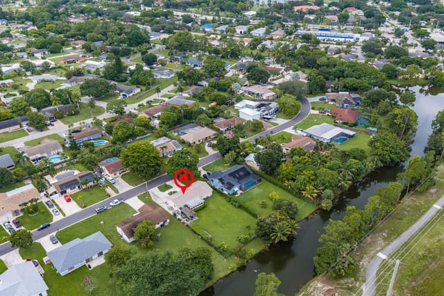 278 SANDPIPER Avenue, Royal Palm Beach FL 33411 - Royal Palm Beach, FL - Photo 2