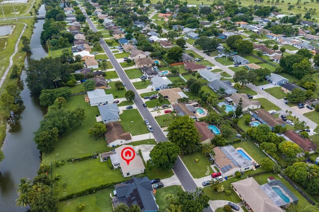 278 SANDPIPER Avenue, Royal Palm Beach FL 33411 - Royal Palm Beach, FL - Photo 3