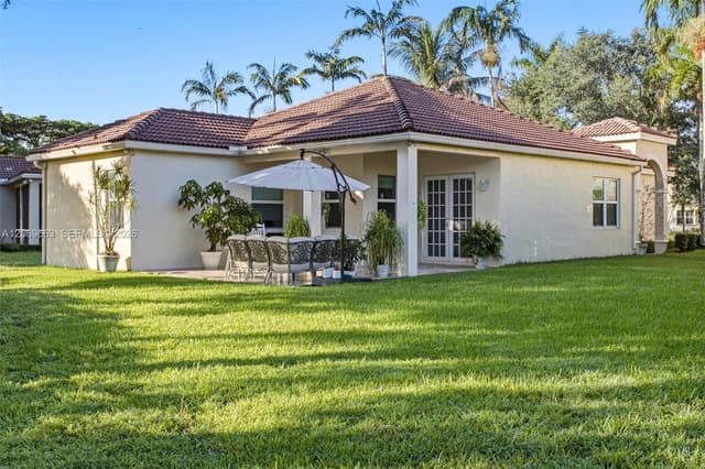 1514 Winterberry Ln, Weston FL 33327 - Weston, FL - Photo 2