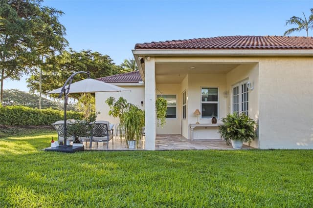 1514 Winterberry Ln, Weston FL 33327 - Weston, FL - Photo 4