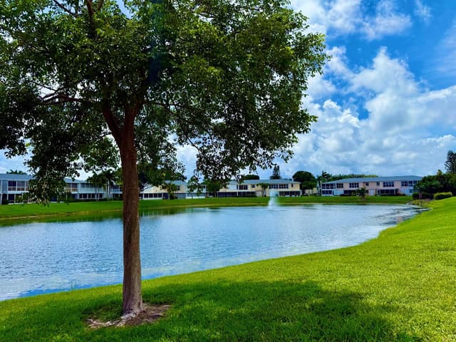 1421 NW 19th Terrace # 102, Delray Beach FL 33445 - Delray Beach, FL - Photo 2